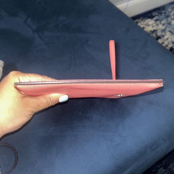 Michael kors large wristlet - Picture 3 of 4